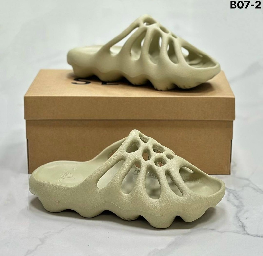 adidas yeezy 450 slide,,женские шлепанцы,пляжные сандалии,adidas yeezy slide