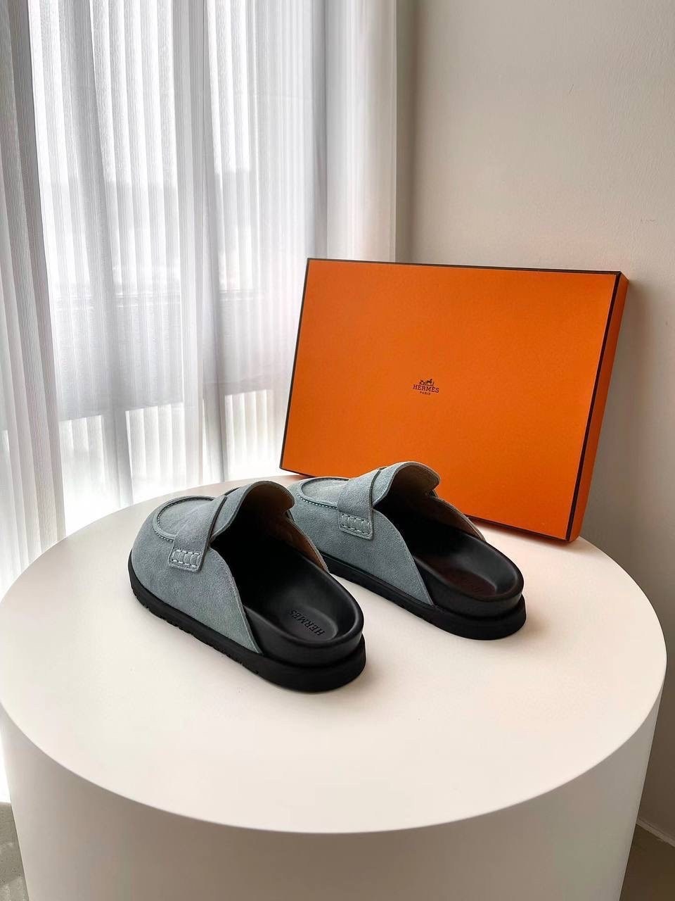 лоферы loro piana женские,лоферы женские замшевые,лоферы замшевый,hermes голубые замшевые мюли,модные лоферы