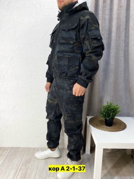 Костюм