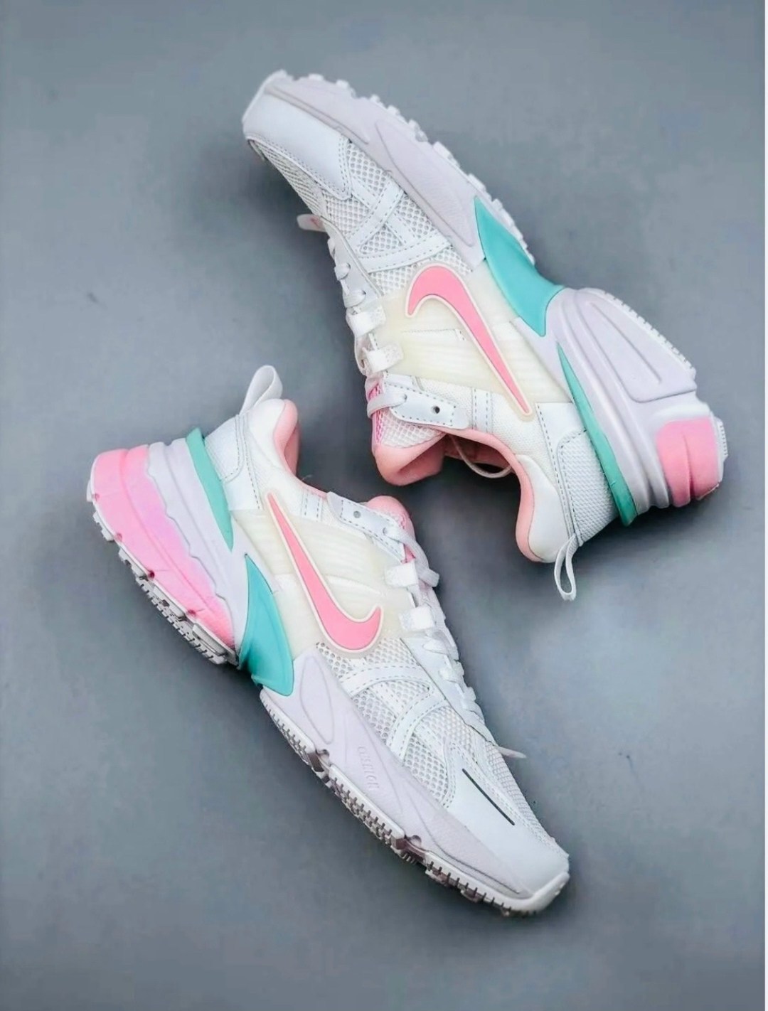 nike кроссовки,женские кроссовки nike,кроссовки nike v 2 k run,кроссовки,повседневные кроссовки