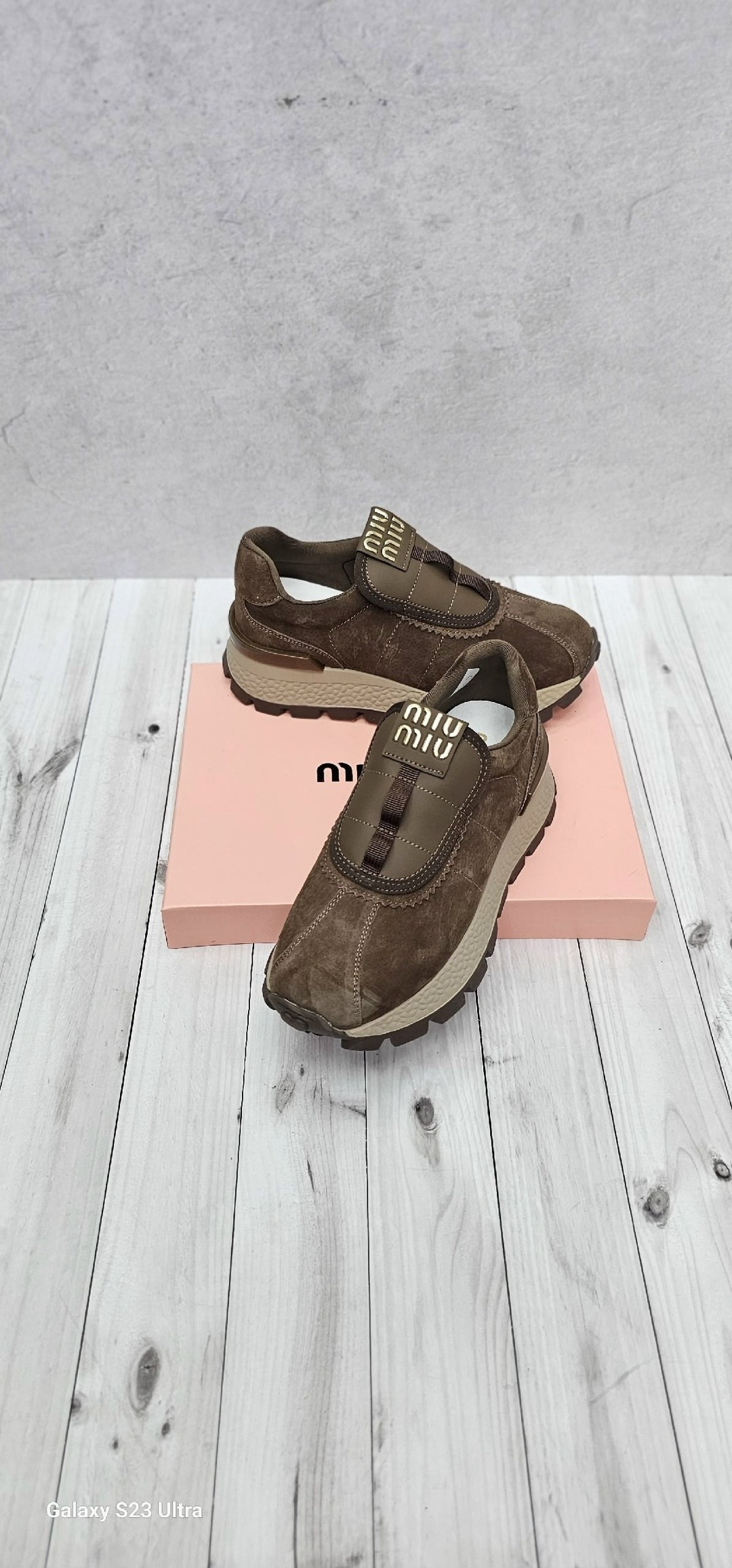 miu miu кроссовки женские,,кроссовки miu miu,женские кроссовки miu miu tyre молочные,кроссовки miu