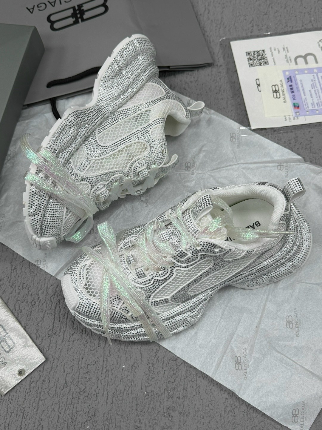кроссовки женские balenciaga,кроссовки balenciaga,женские кроссовки,кроссовки баленсиага,