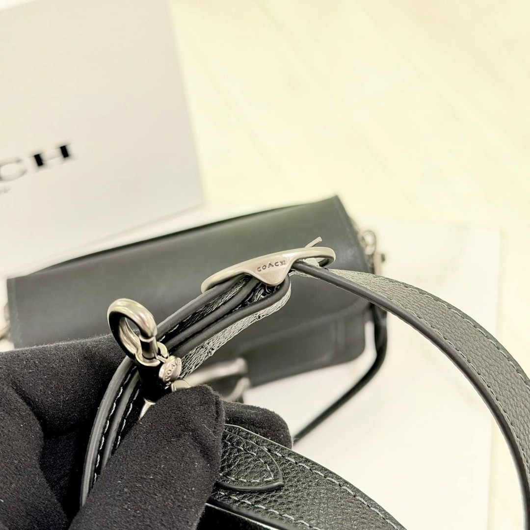 coach сумка на плечо tabby 20 черный,сумка через плечо tabby 26 из зерненой кожи coach черный,сумка polished pebble leather tabby 12 coach черный,женская сумка coach,сумка через плечо coach tabby 20