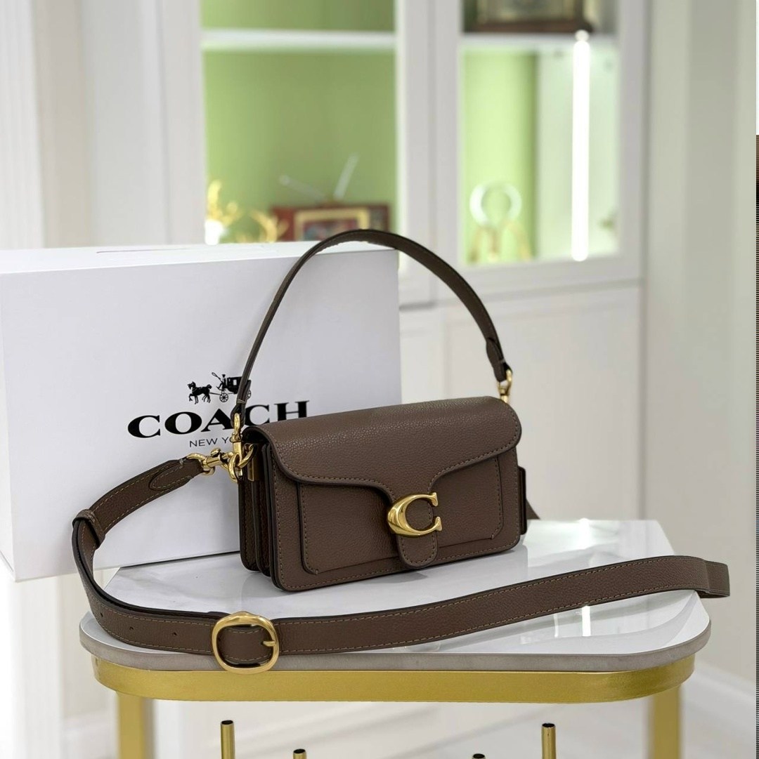 кожаная сумка через плечо с логотипом coach коричневый,сумки женская,сумка coach,сумка,сумка coach tabby 26