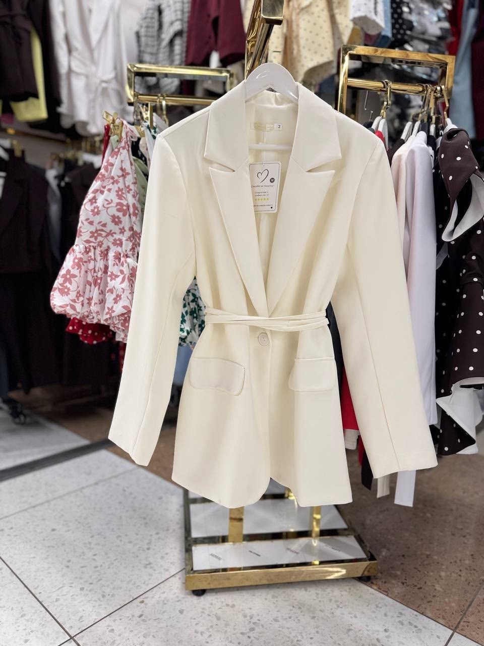 пиджак,пиджак оверсайз,жакет с поясом,женский пиджак,костюм женский