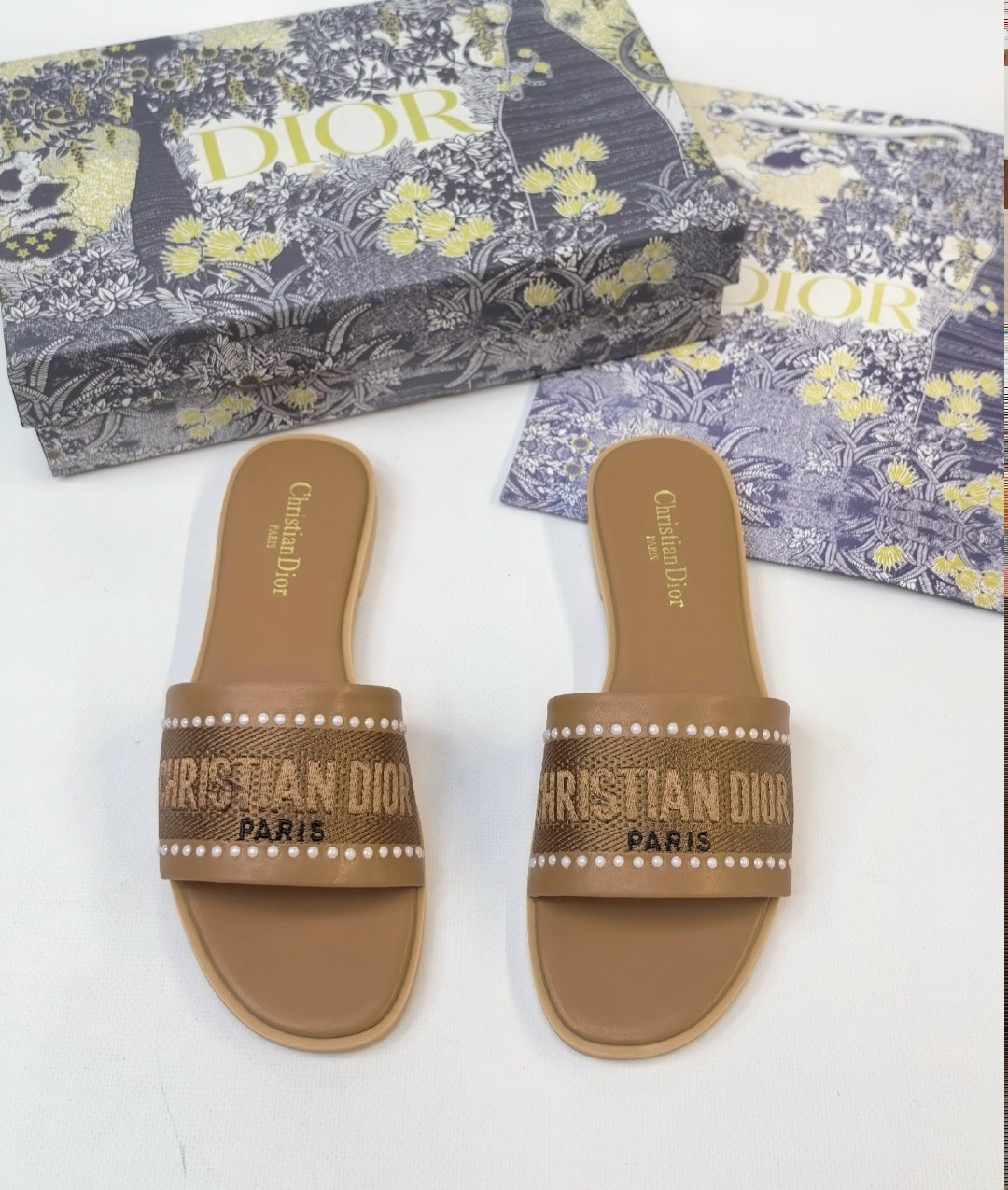 шлепанцы кристиан диор,шлепки диор,,шлепанцы christian dior,шлепанцы женские
