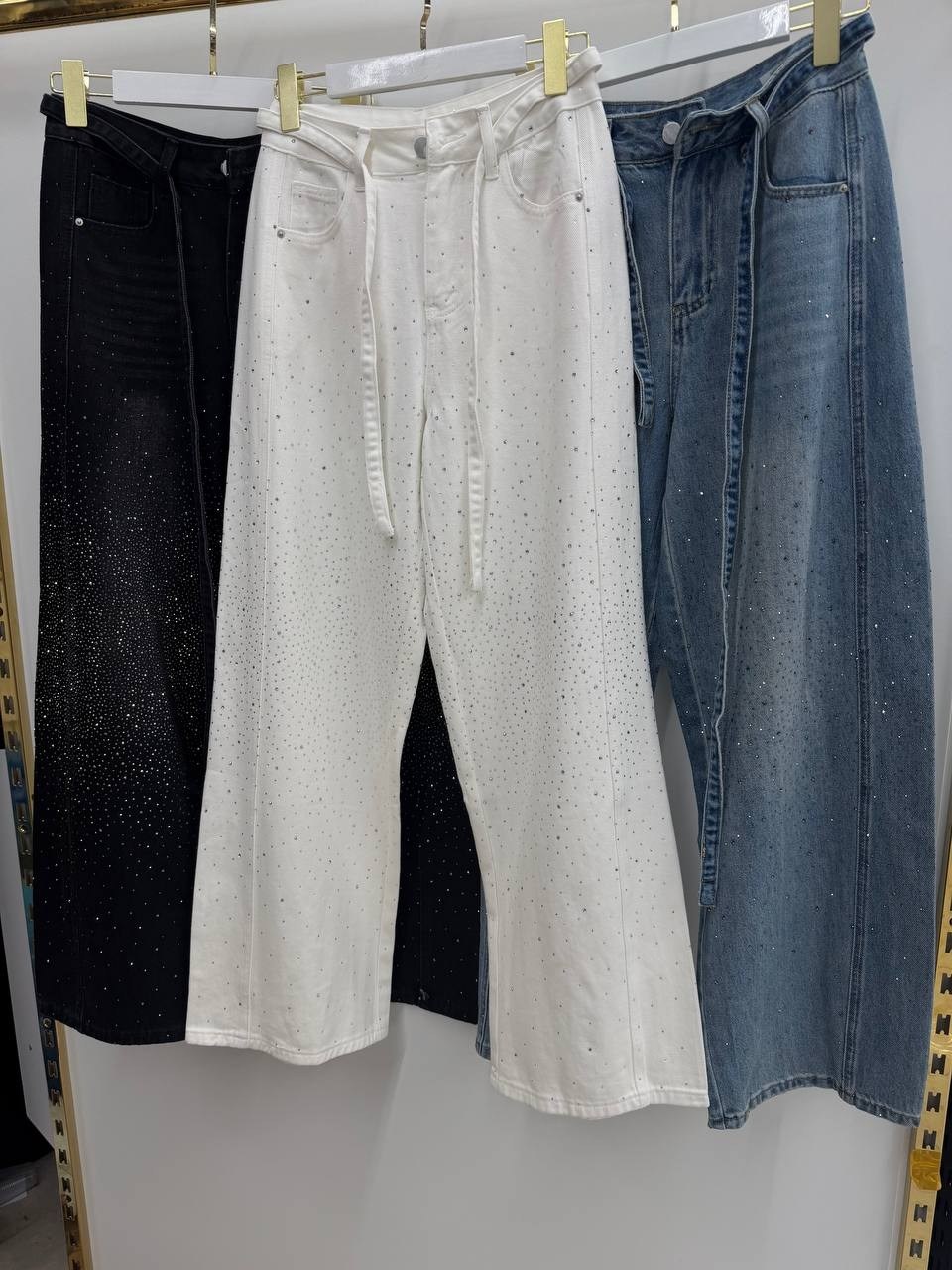 джинсы со стразами,джинсовые брюки,широкие джинсы со стразами,джинсы со стразами женские,джинсы с блестками