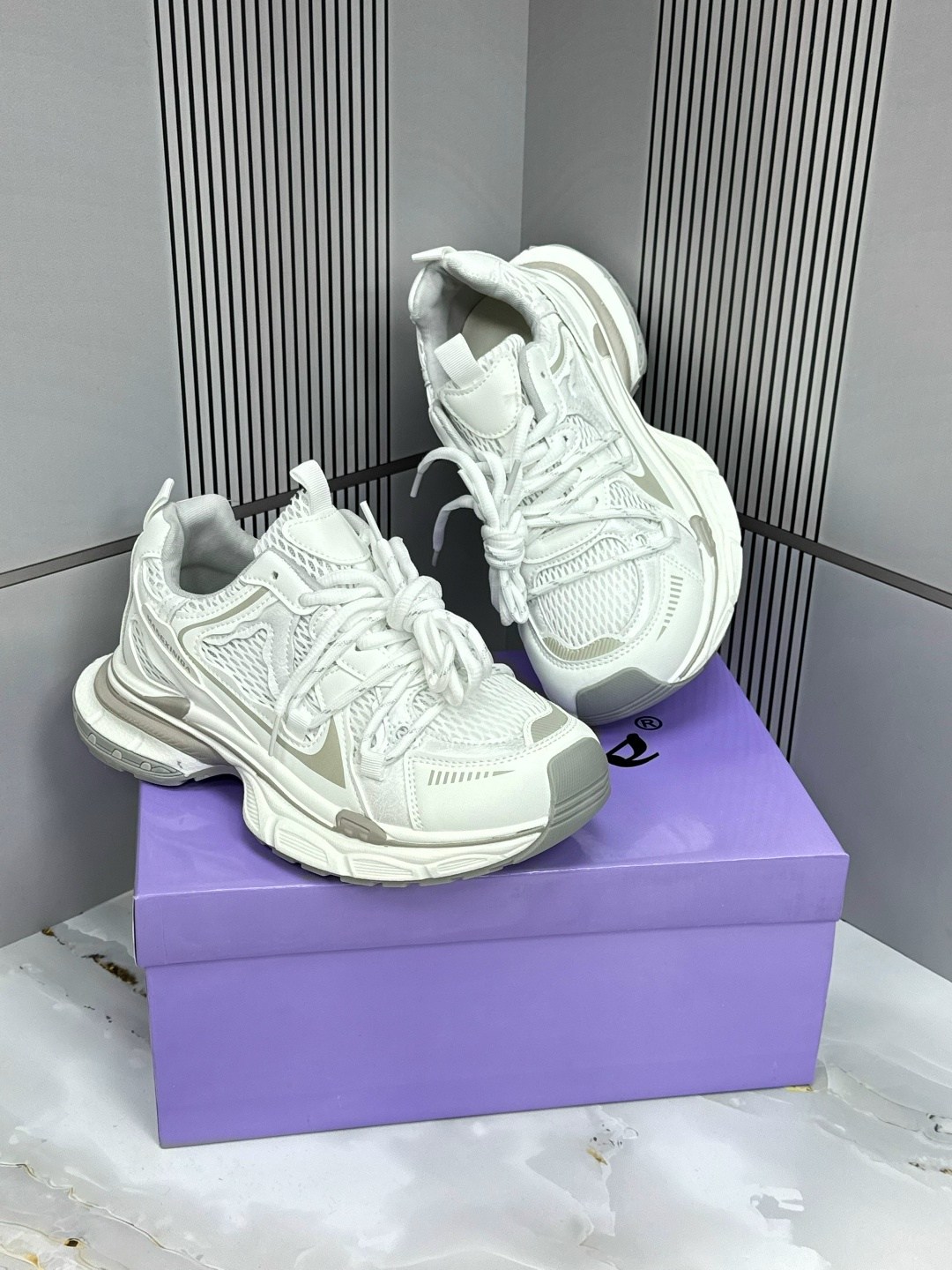 женские кроссовки,кроссовки женские balenciaga,массивные кроссовки,кроссовки для женщин,кроссовки модные