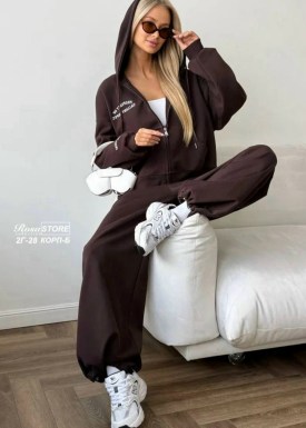 Костюм