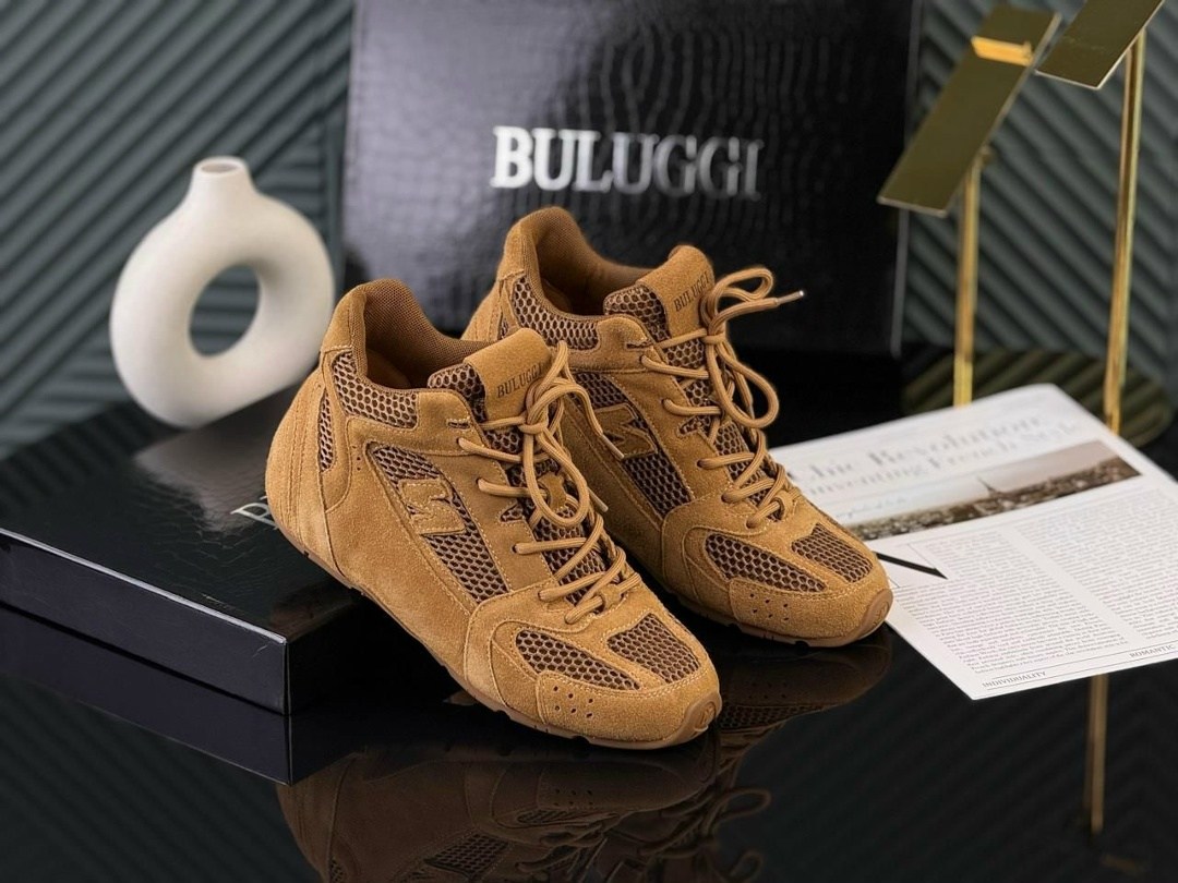 ,спортивная ,женские кроссовки,модные кроссовки,повседневные кроссовки