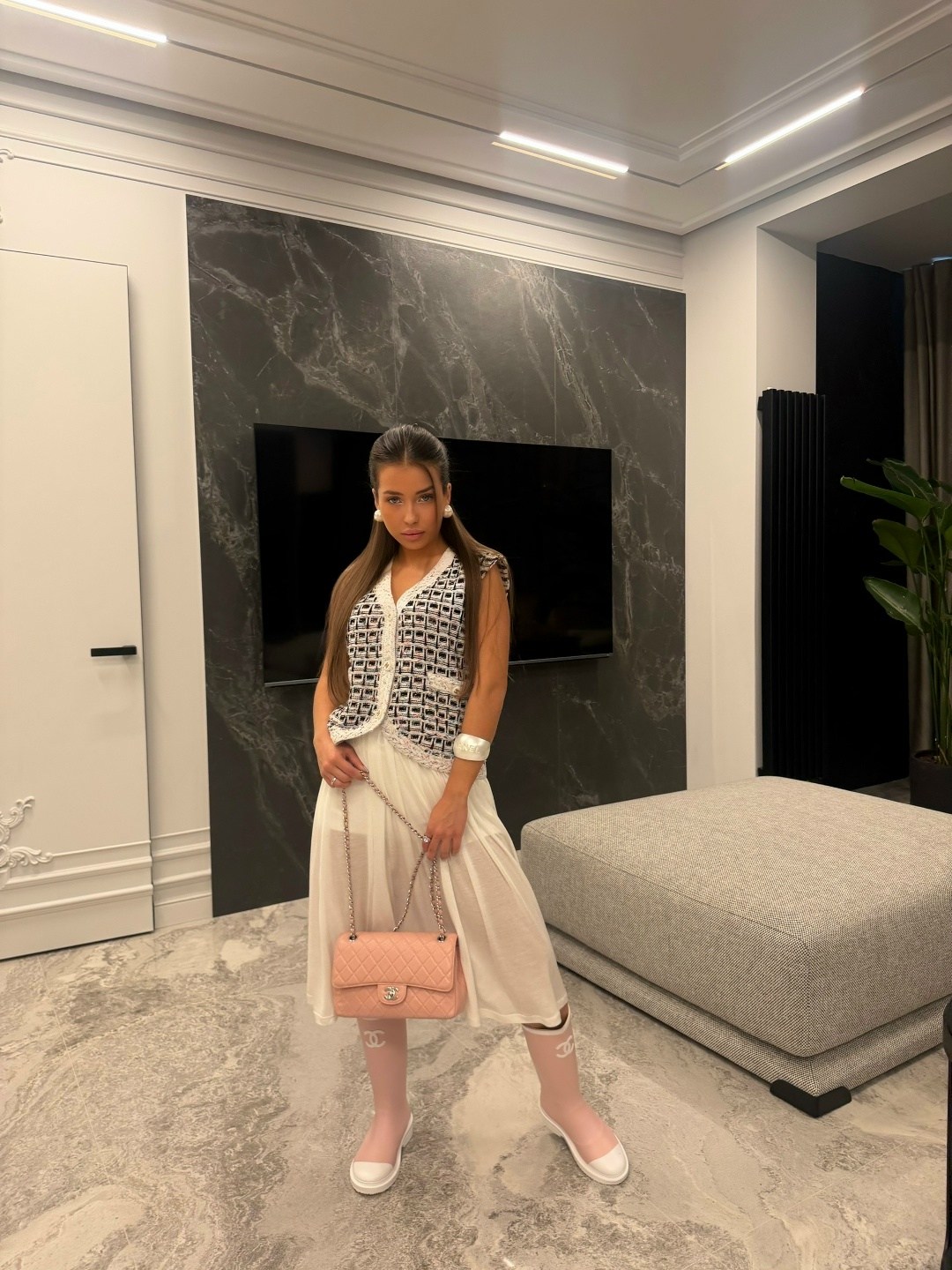 модные наряды,женская мода,мода модная,певица,девушка