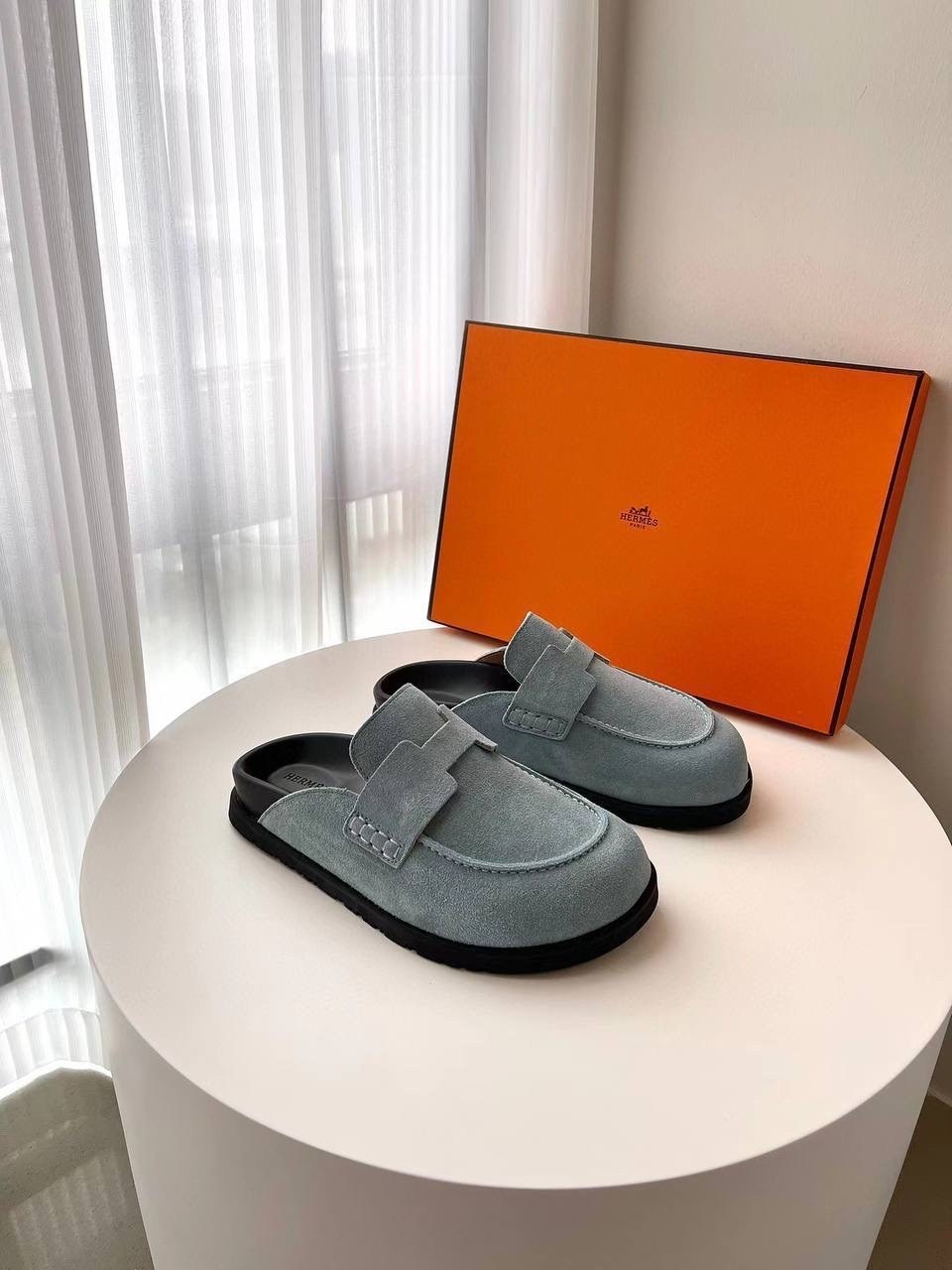 лоферы loro piana женские,лоферы женские замшевые,лоферы замшевый,hermes голубые замшевые мюли,модные лоферы