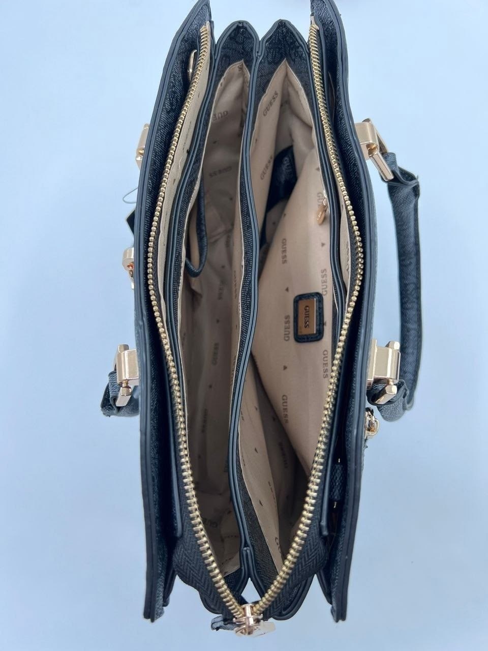 сумка женская guess,сумка guess,сумка женская guess lux,сумка guess тоут,сумка guess c g логотипом светло-серый 33х23х15 см