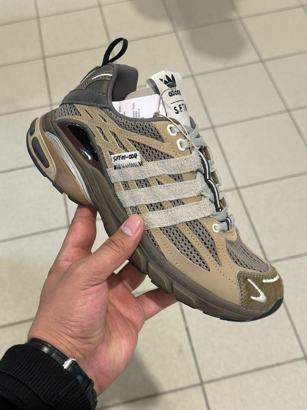 кроссовки adidas adistar cushion серебристый/темно-красный/серый,кроссовки adidas,adidas adistar cushion,кроссовки,повседневные кроссовки