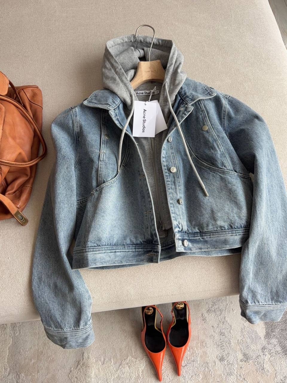 джинсовая куртка женская,джинсовая куртка,джинсовая куртка с капюшоном,куртка джинсовая оверсайз,женская джинсовая куртка с капюшоном