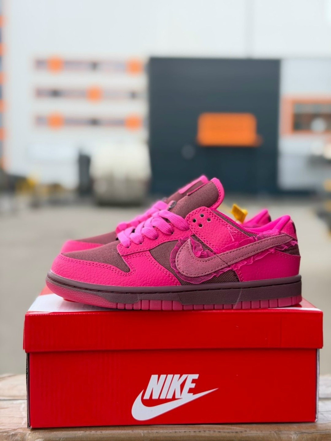 кроссовки nike sb dunk low,nike sb dunk low otomo katsuhiro,кроссовки екб,nike dunk low,фирменные кроссовки