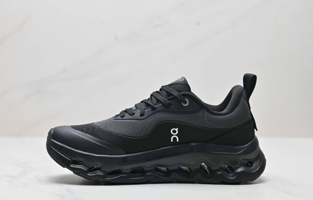 спортивные кроссовки,брендовые кроссовки, для бега,спортивная ,кроссовки loewe x wmns cloudtilt black черный