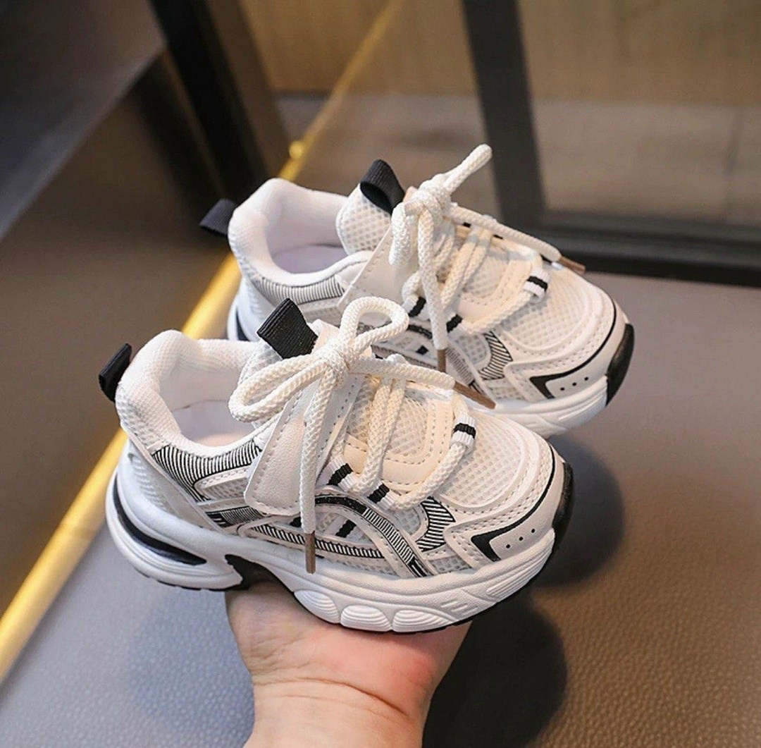 белые кроссовки детские,детские кроссовки,кроссовки,кроссовки для малыша,кроссовка детская