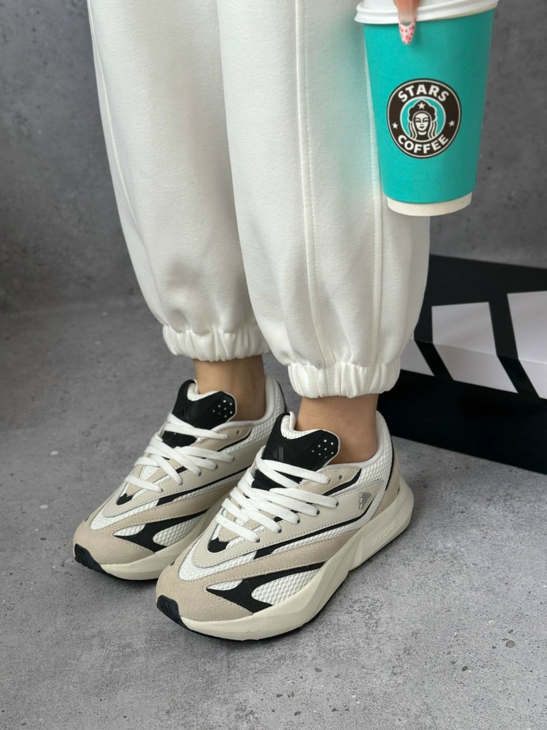 кроссовки,кроссовки adidas,женские кроссовки,бежевые кроссовки,кроссовки женские adidas