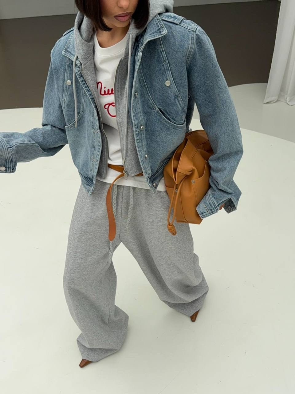 джинсовая куртка женская,джинсовая куртка,джинсовая куртка с капюшоном,куртка джинсовая оверсайз,женская джинсовая куртка с капюшоном