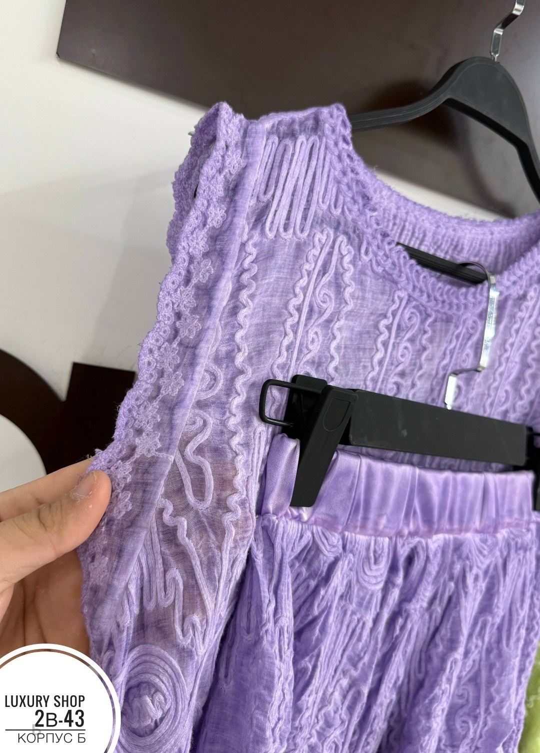 вязаные жилеты,вязаные топы,вязаная одежда,жилет женская вязаная,вязаные свитера