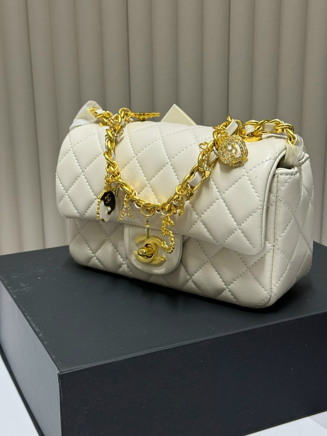 сумка шанель,сумка женская chanel,сумка chanel,сумка шанель оригинал,в стиле шанель