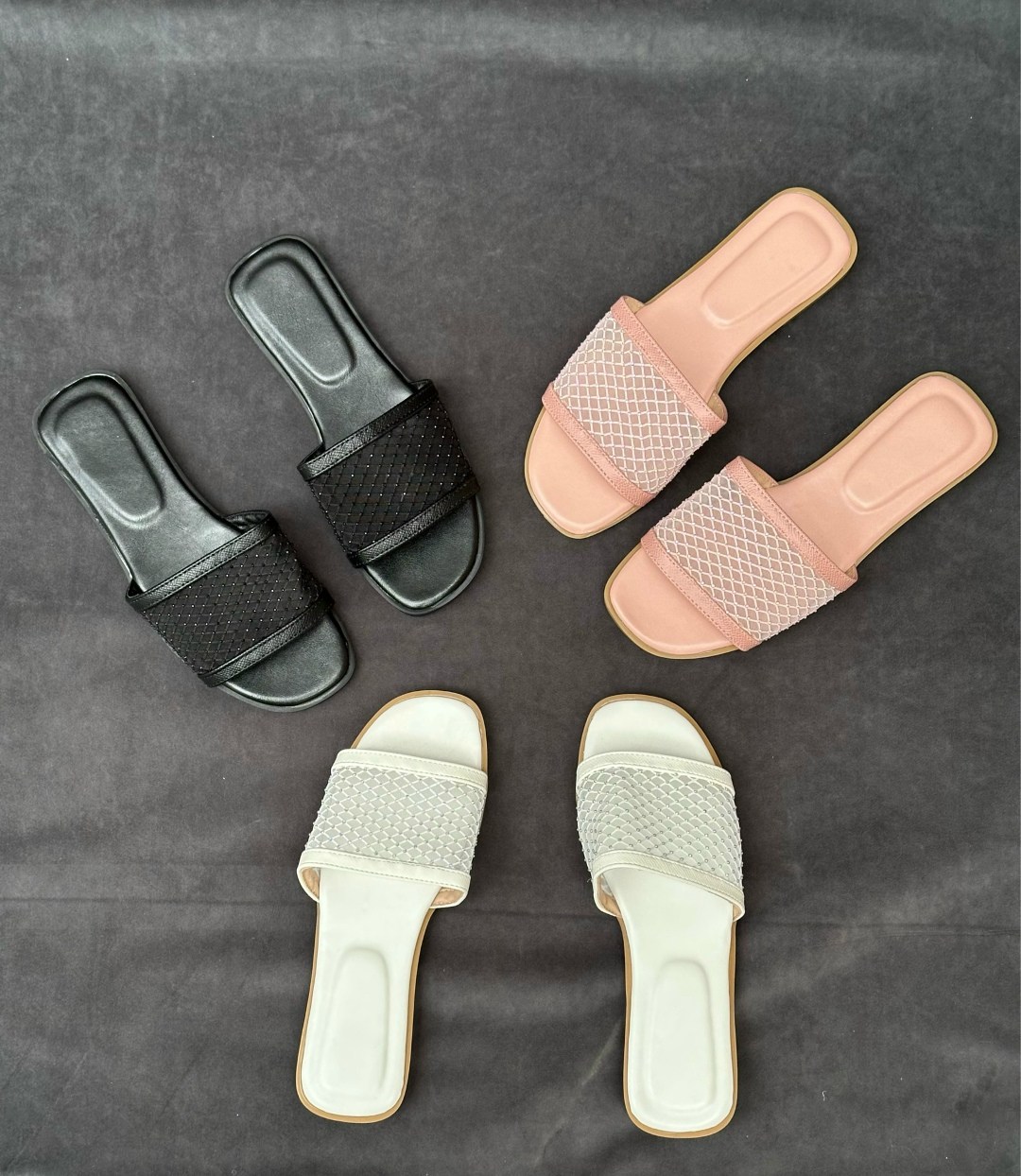 ,женские шлепанцы,тапочки модные,модные шлепанцы,женские тапки