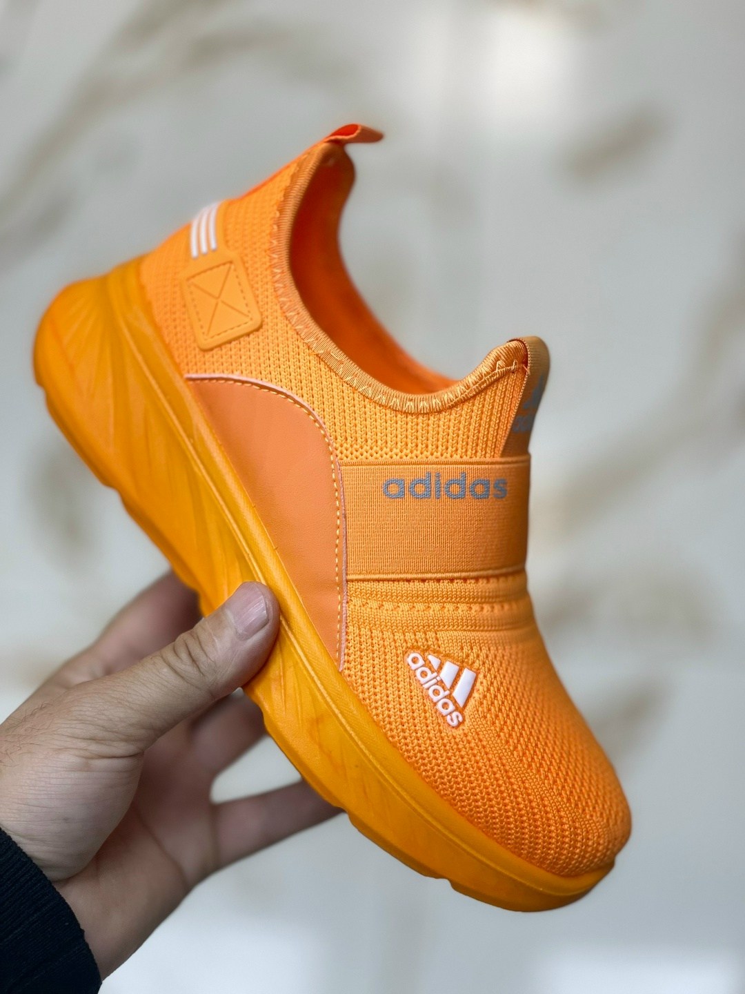 кроссовки оранжевые,adidas nmd r 1,кроссовки,спортивная ,дышащие кроссовки