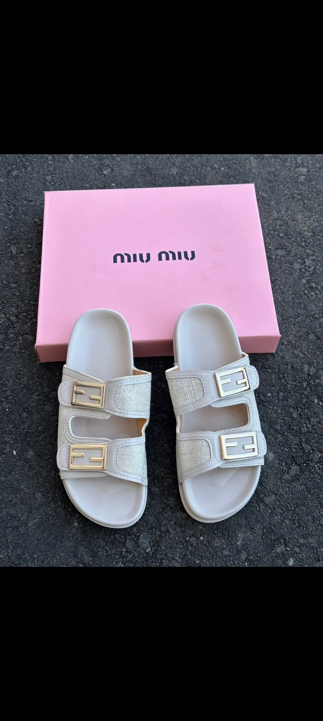 шлепки фенди,шлепанцы женские,тапочки fendi,,шлепанцы fendi