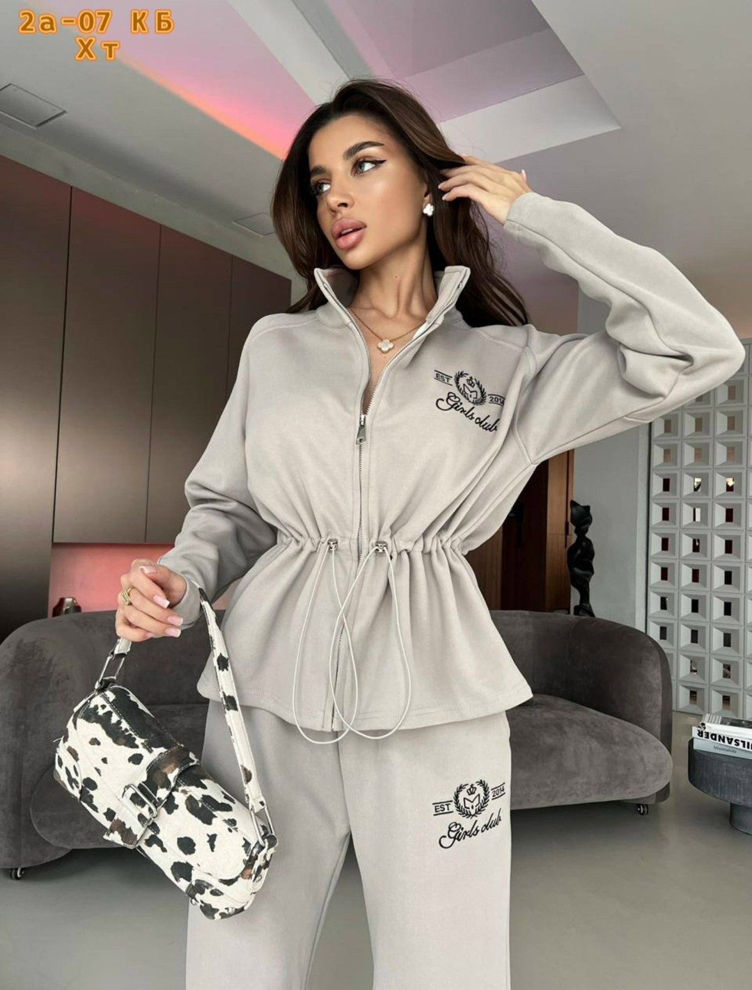 бежевый костюм,женские костюмы,женский спортивный костюм,женский костюм тройка,спортивный костюм