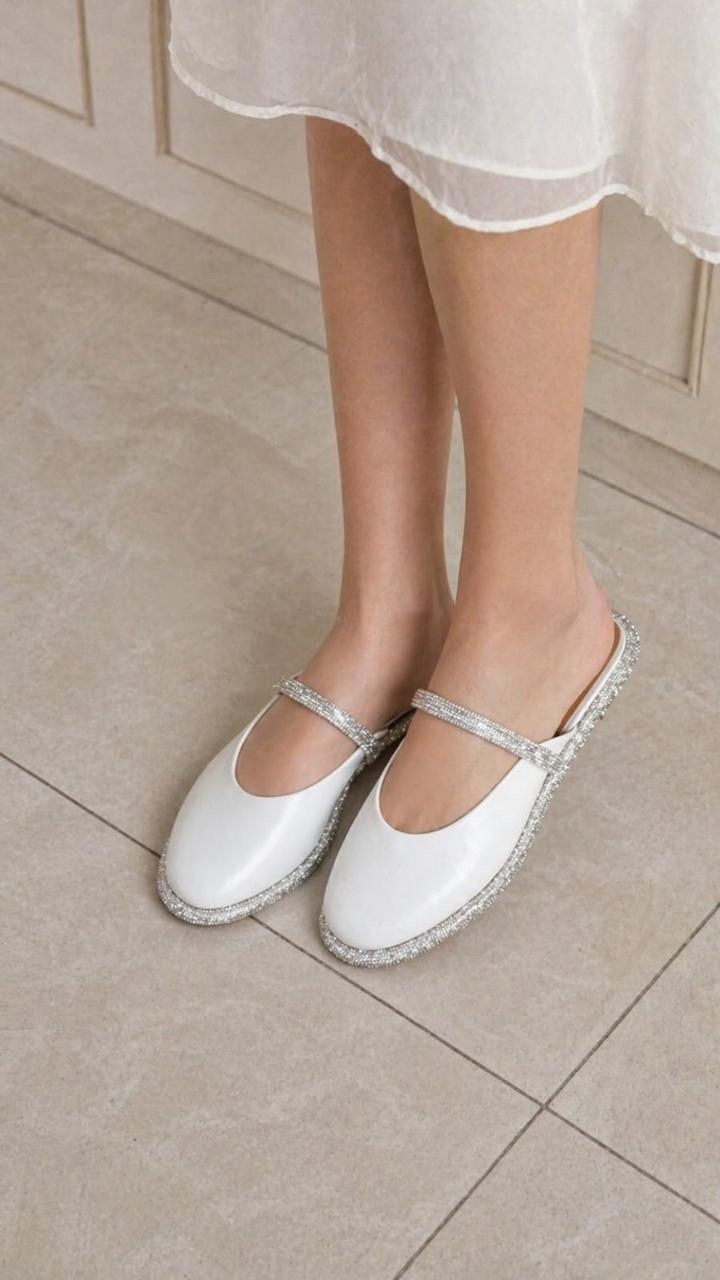 ,шлепанцы женские,модные шлепки,женская ,модные шлепанцы