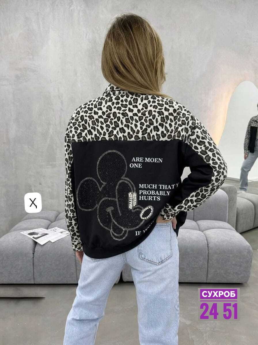 джинсовая куртка с принтом,джинсовая куртка,куртка с принтом,стильная куртка,джинсовая куртка с микки маусом