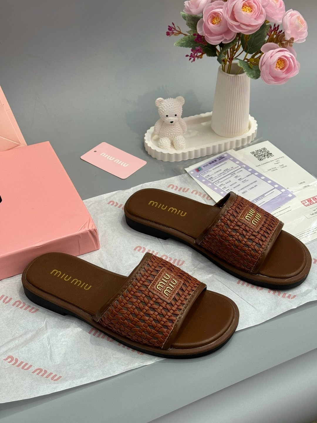 шлепанцы miu miu,шлепанцы женские,,женские шлепки,шлепки модные