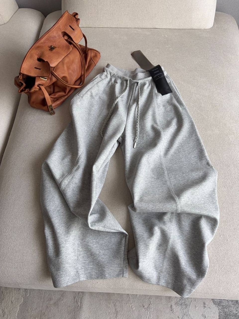 брюки спортивные,брюки широкие,брюки трикотажные,серые спортивные штаны женские,спортивные брюки женские trendyol twoaw22ea0568 серые l