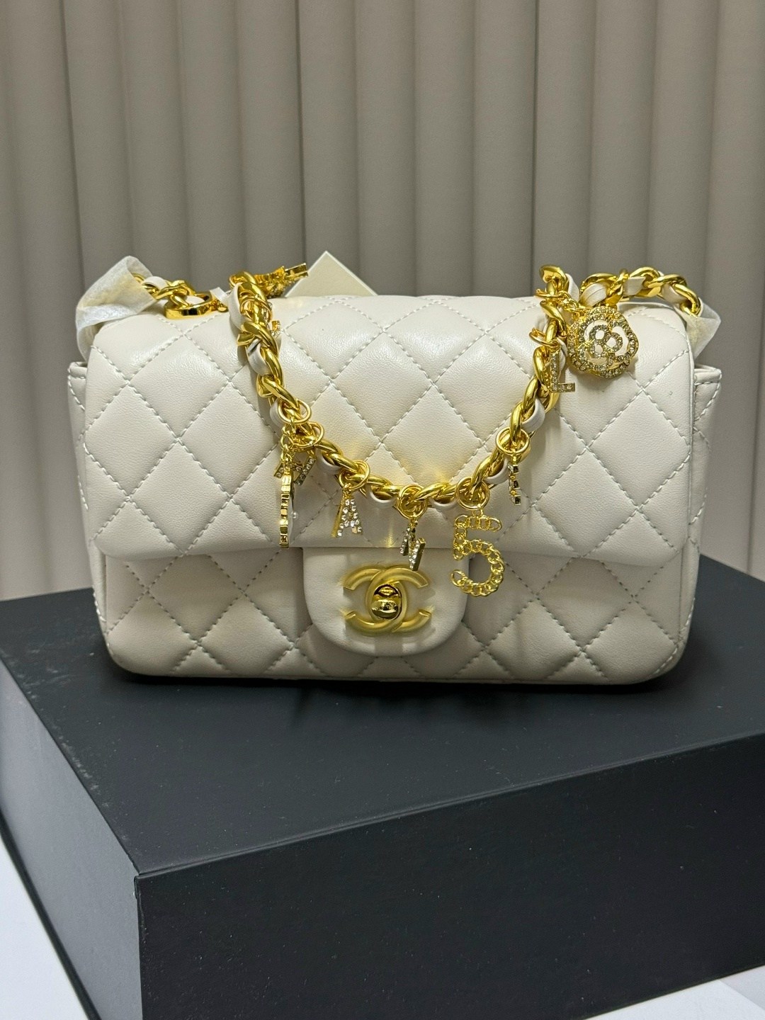 сумка шанель,сумка женская chanel,сумка chanel,сумка шанель оригинал,в стиле шанель