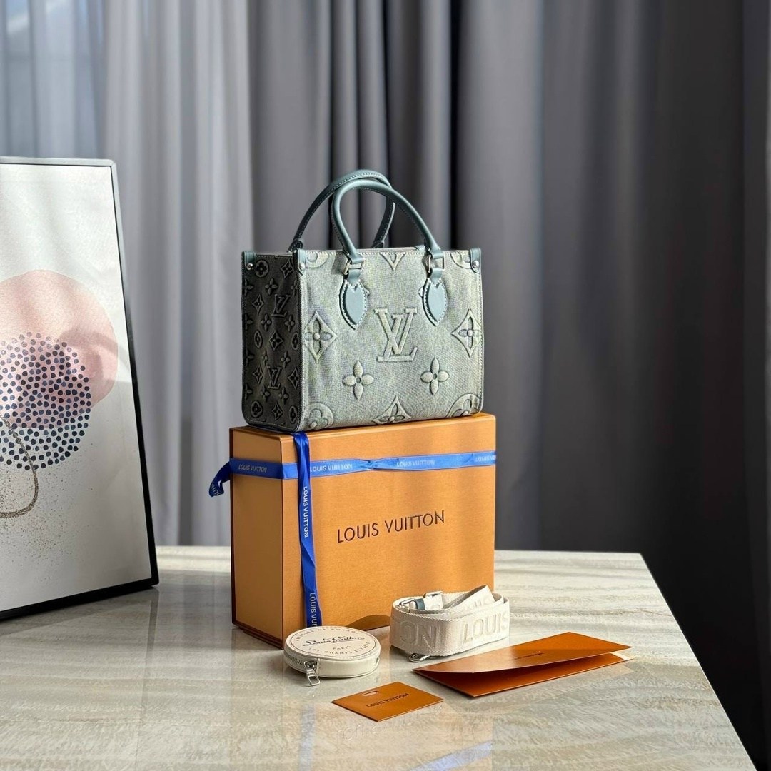 louis vuitton женская сумка,louis vuitton сумка на плечо,cумка louis vuitton,сумка женская louis vuitton через плечо,сумка louis vuitton голубая