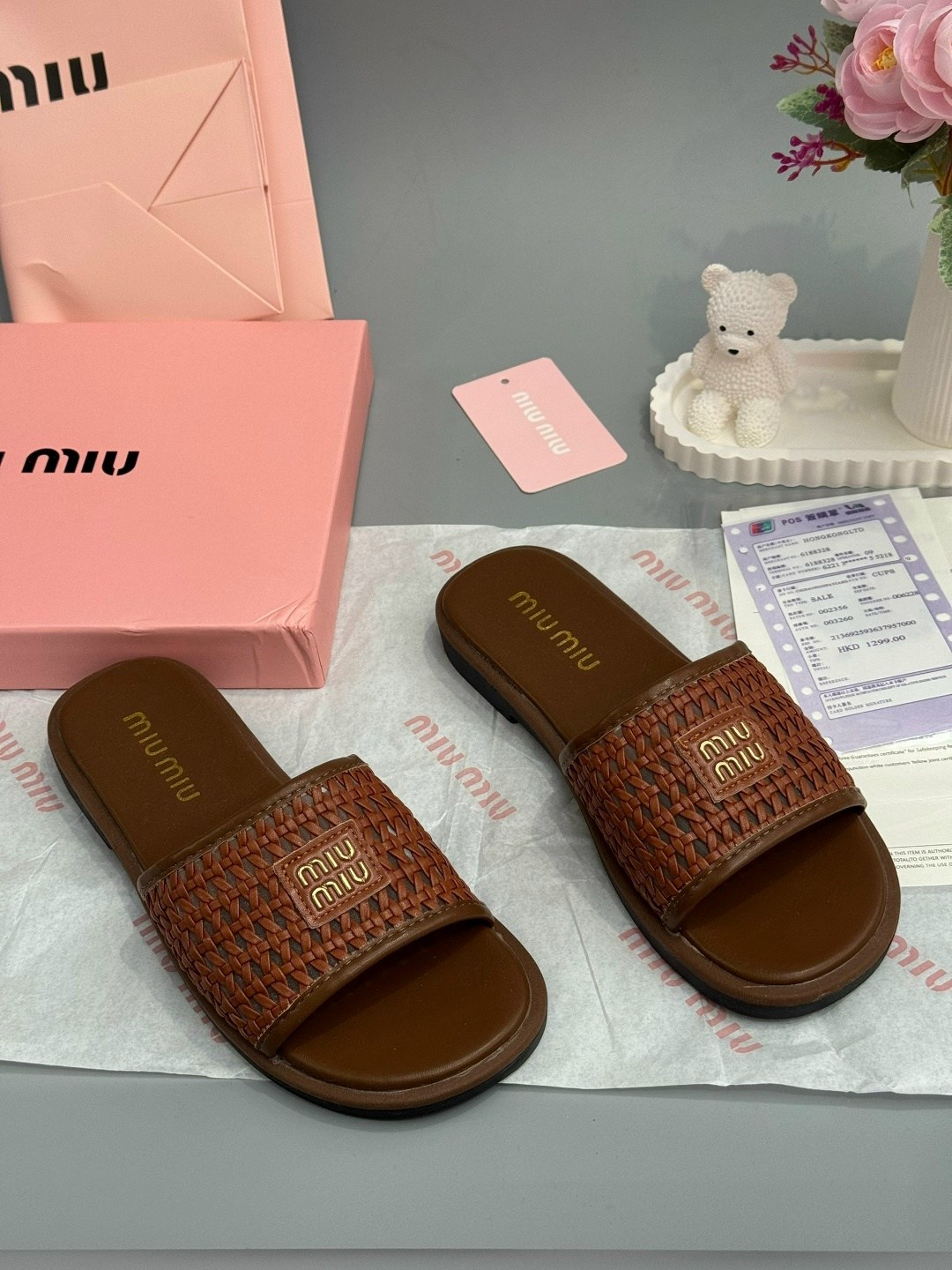 шлепанцы miu miu,шлепанцы женские,,женские шлепки,шлепки модные