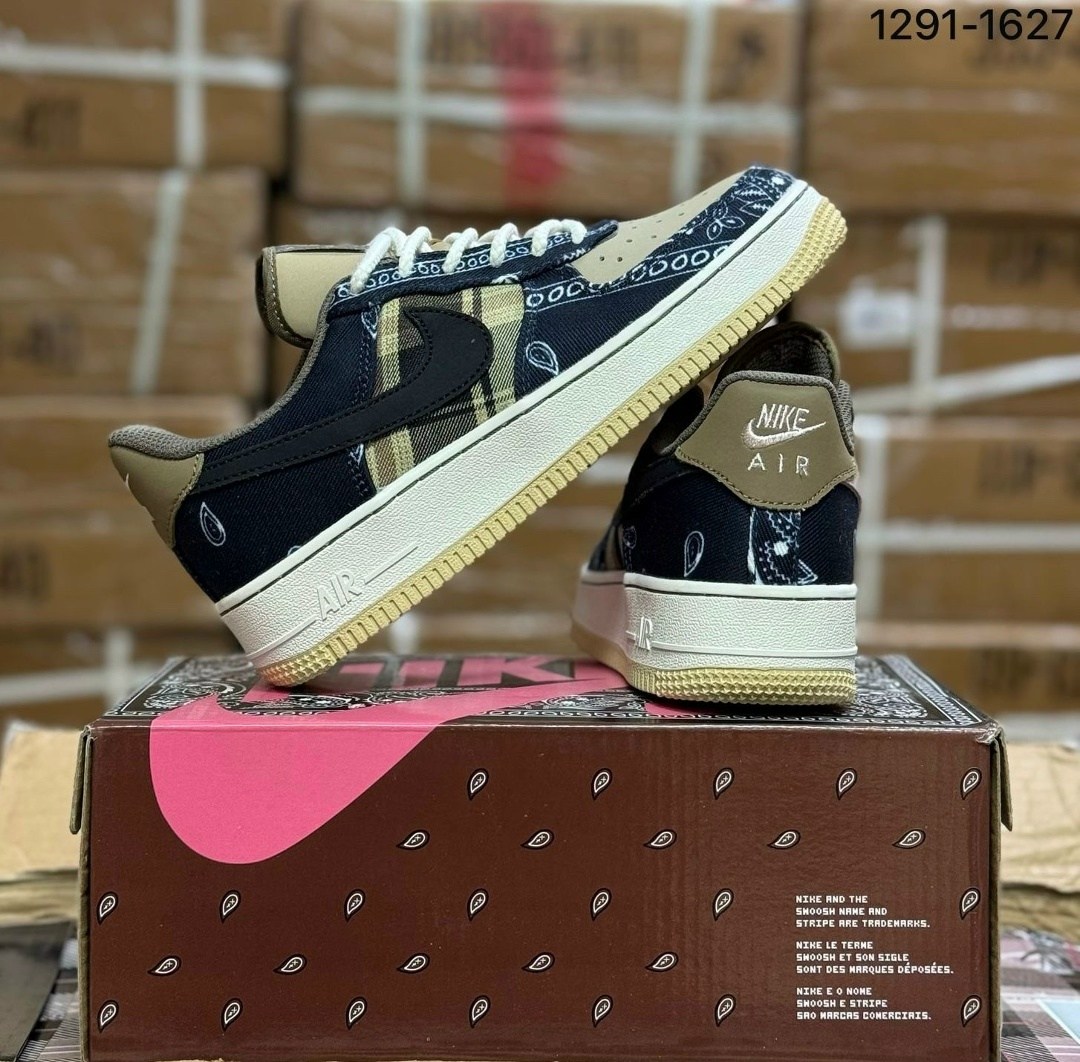 nike sb dunk low travis scott,кроссовки nike dunk low sb x travis scott,кроссовки,кроссовки travis scott x nike air force 1 low,travis scott x nike sb dunk low