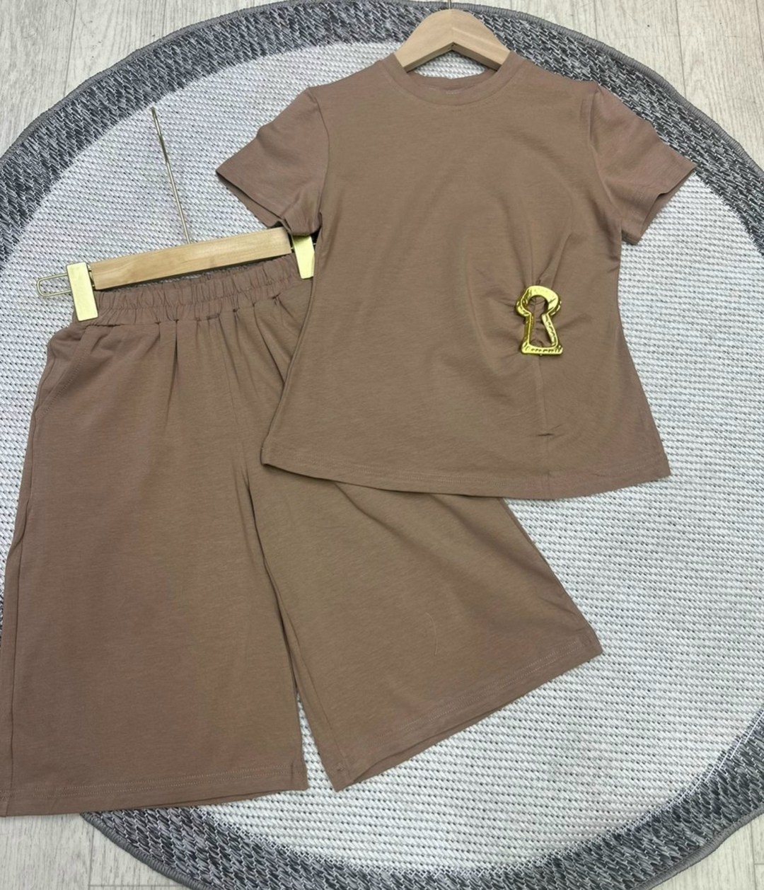 комплект одежды,костюм для девочек,костюм детский,одежда для девочки,костюм с шортам