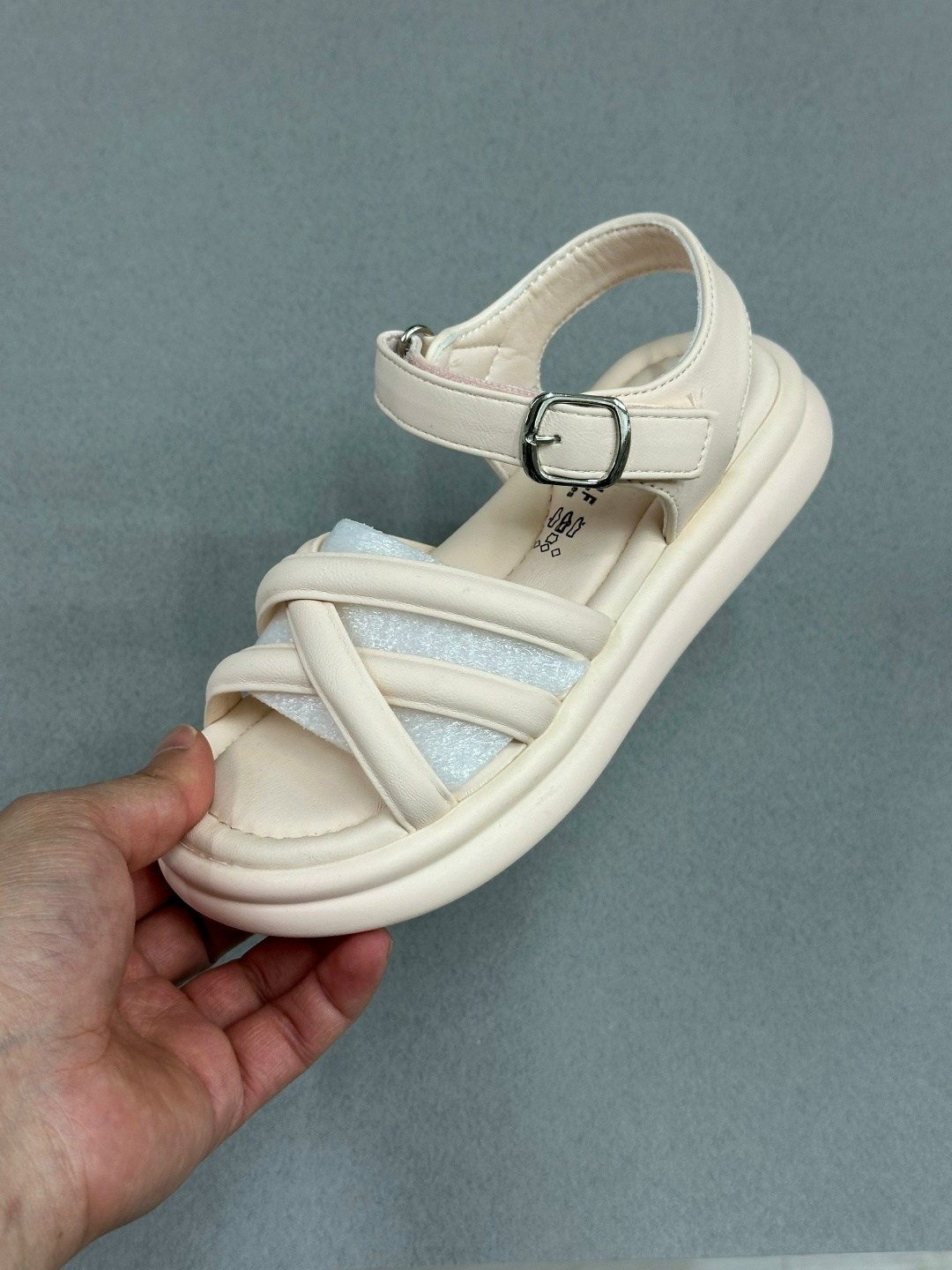 детские босоножки,,сандалии,летние сандалии для девочки,босоножки сандали