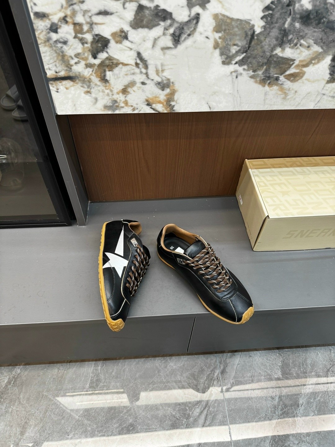 ,кроссовки golden goose,кожаные кроссовки,женские кожаные кроссовки,кроссовки премиум