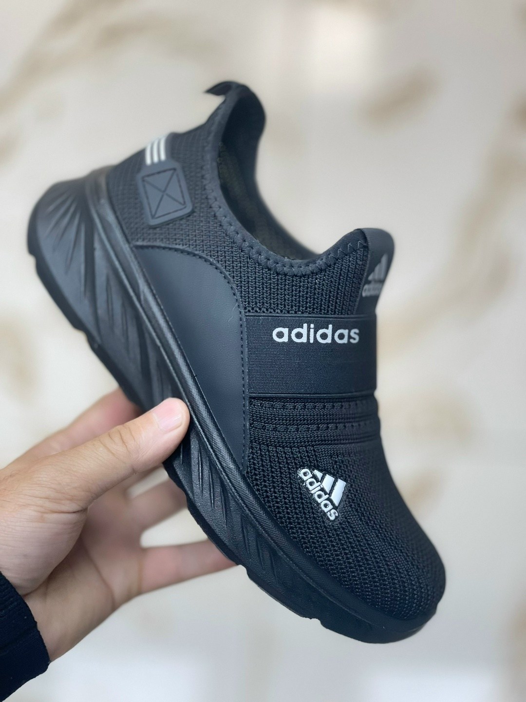 кроссовки оранжевые,adidas nmd r 1,кроссовки,спортивная ,дышащие кроссовки