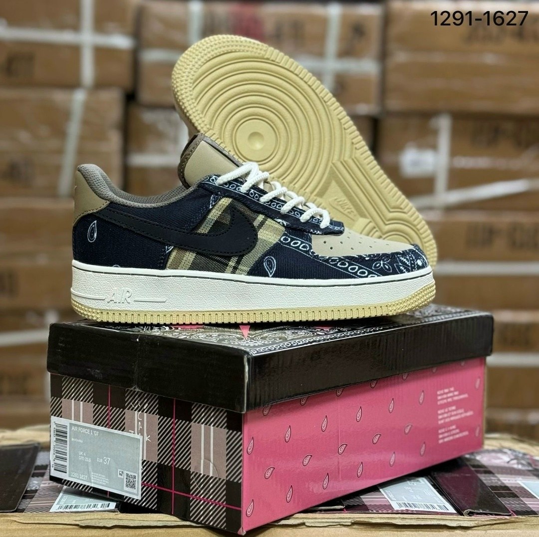 nike sb dunk low travis scott,кроссовки nike dunk low sb x travis scott,кроссовки,кроссовки travis scott x nike air force 1 low,travis scott x nike sb dunk low