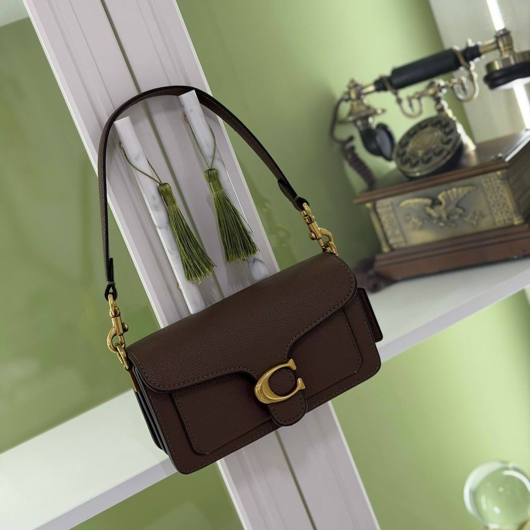 кожаная сумка через плечо с логотипом coach коричневый,сумки женская,сумка coach,сумка,сумка coach tabby 26