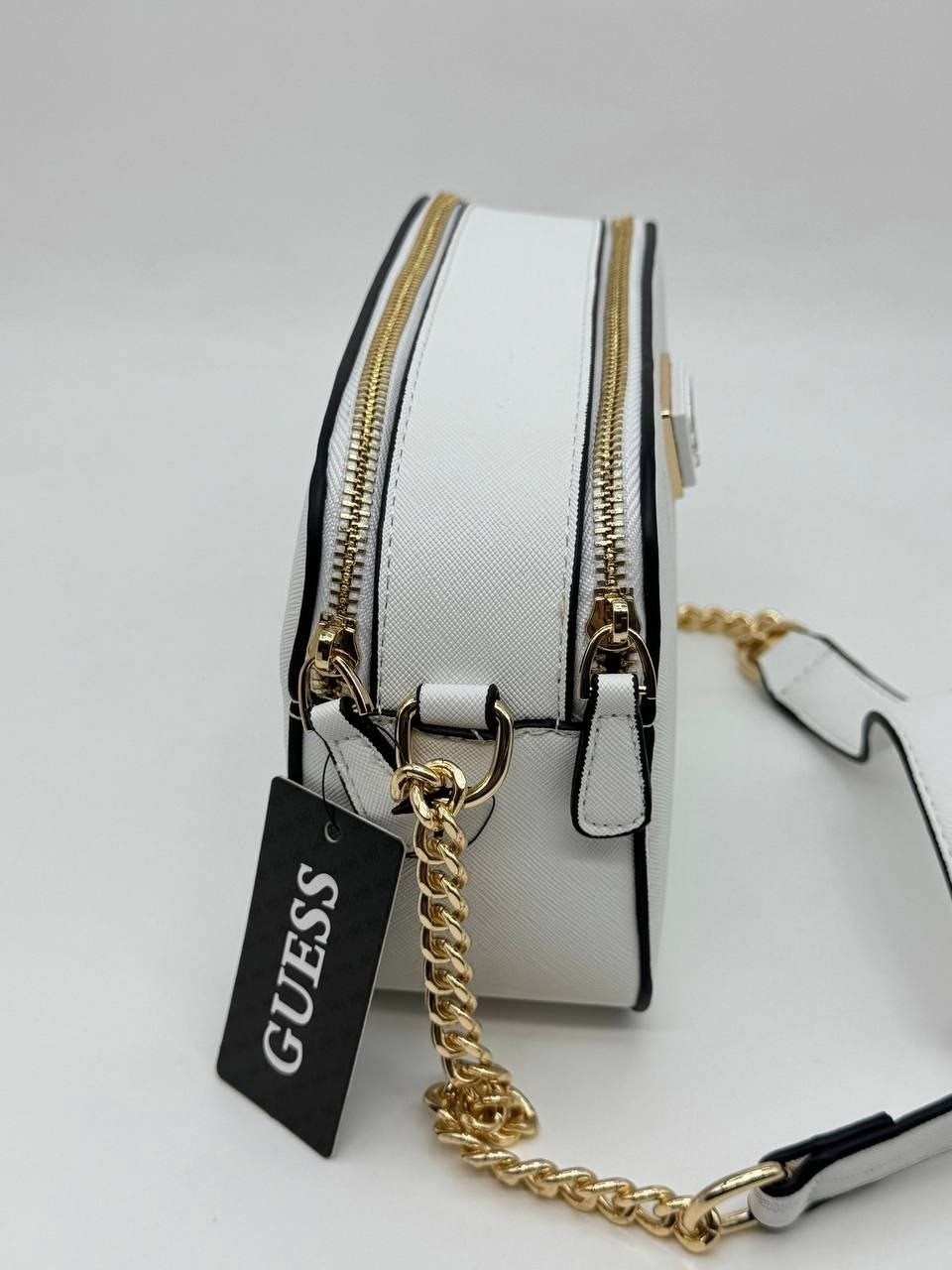 сумка белая guess,guess сумка на плечо,сумка guess,сумка через плечо guess,сумка кросс-боди guess