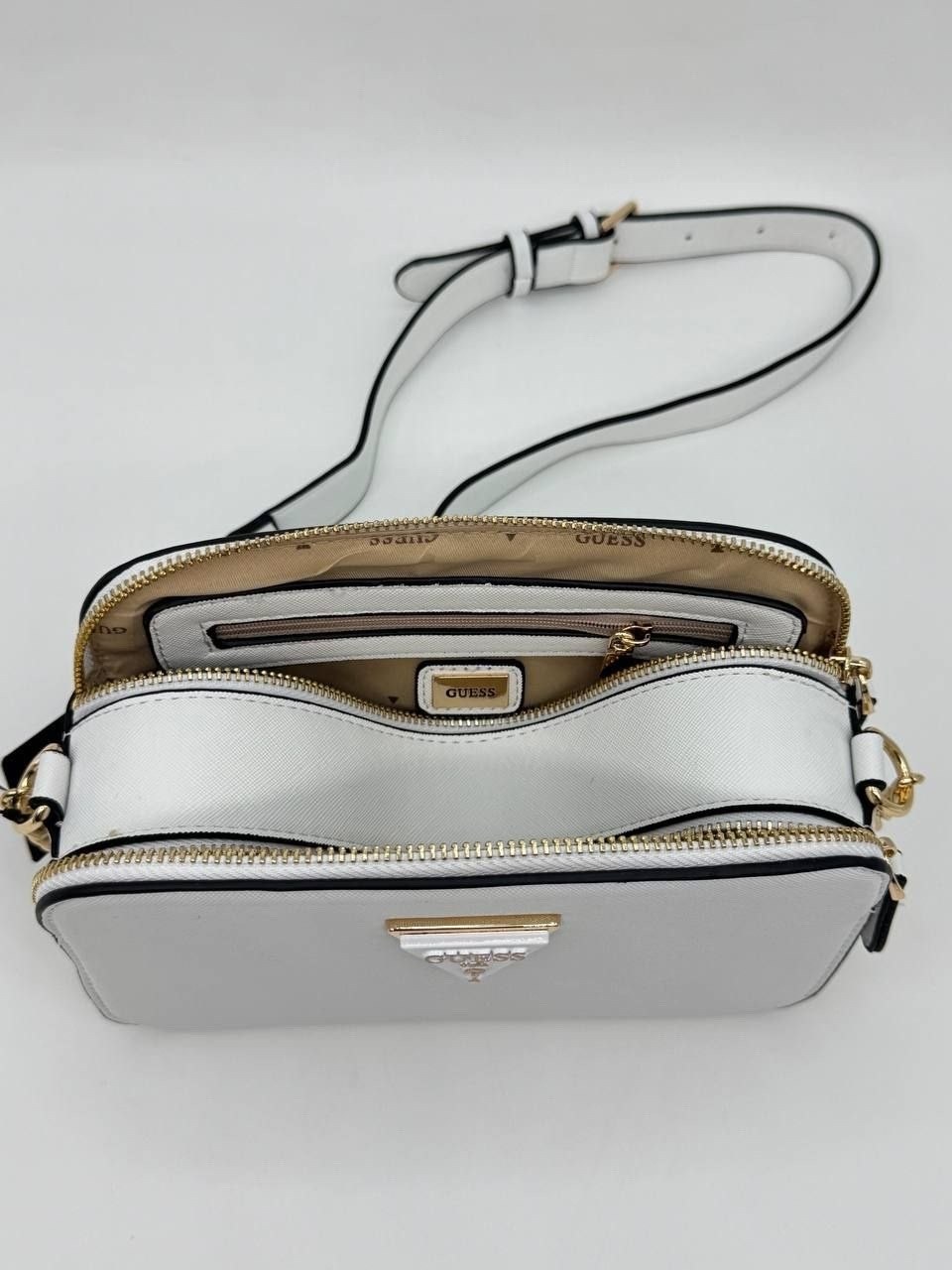 женская сумка guess,сумка на плечо кросс-боди guess,сумка guess,guess сумка на плечо,женская сумка через плечо guess