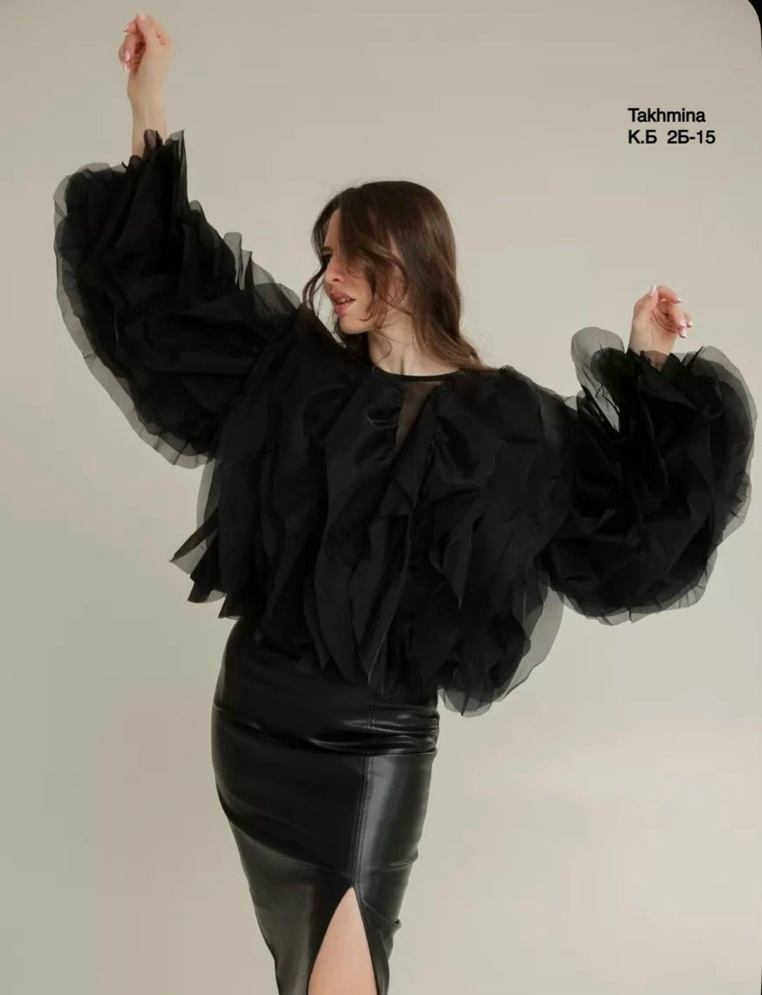 женская шифоновая блузка с оборками,женская шифоновая блузка с каскадными лепестками,женская блузка,блузка праздничная из шифона с воланами,блузка из органзы