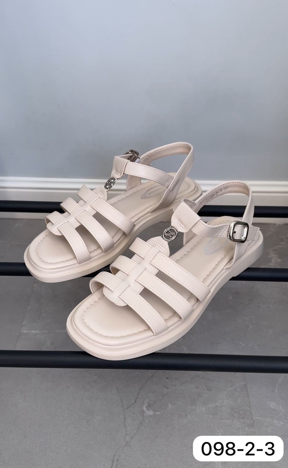 женские босоножки,босоножки стильные,,женские сандалии,босоножки cандалии