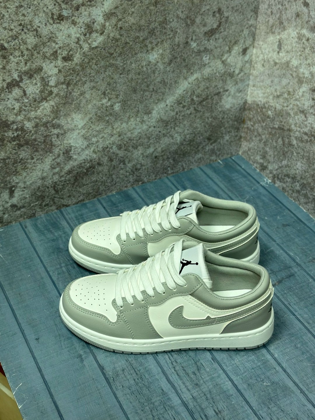 nike air jordan 1 low wolf grey,air jordan 1 low wolf grey dc0774-105,кроссовки nike air jordan 1 low,nike air jordan 1 low,кроссовки