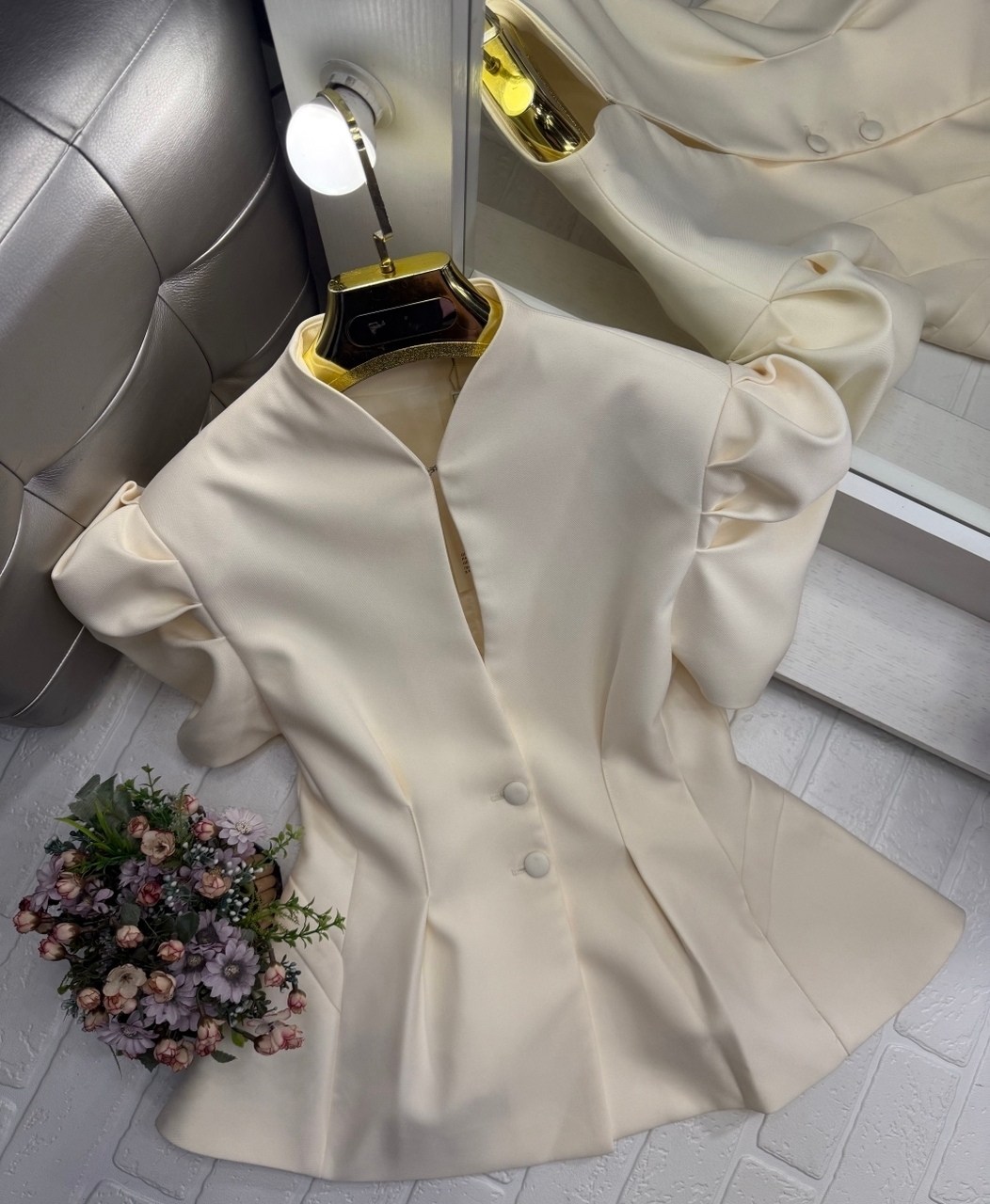 костюм женский деловой,костюм с юбкой,блузка модная,элегантные наряды,жакет с баской